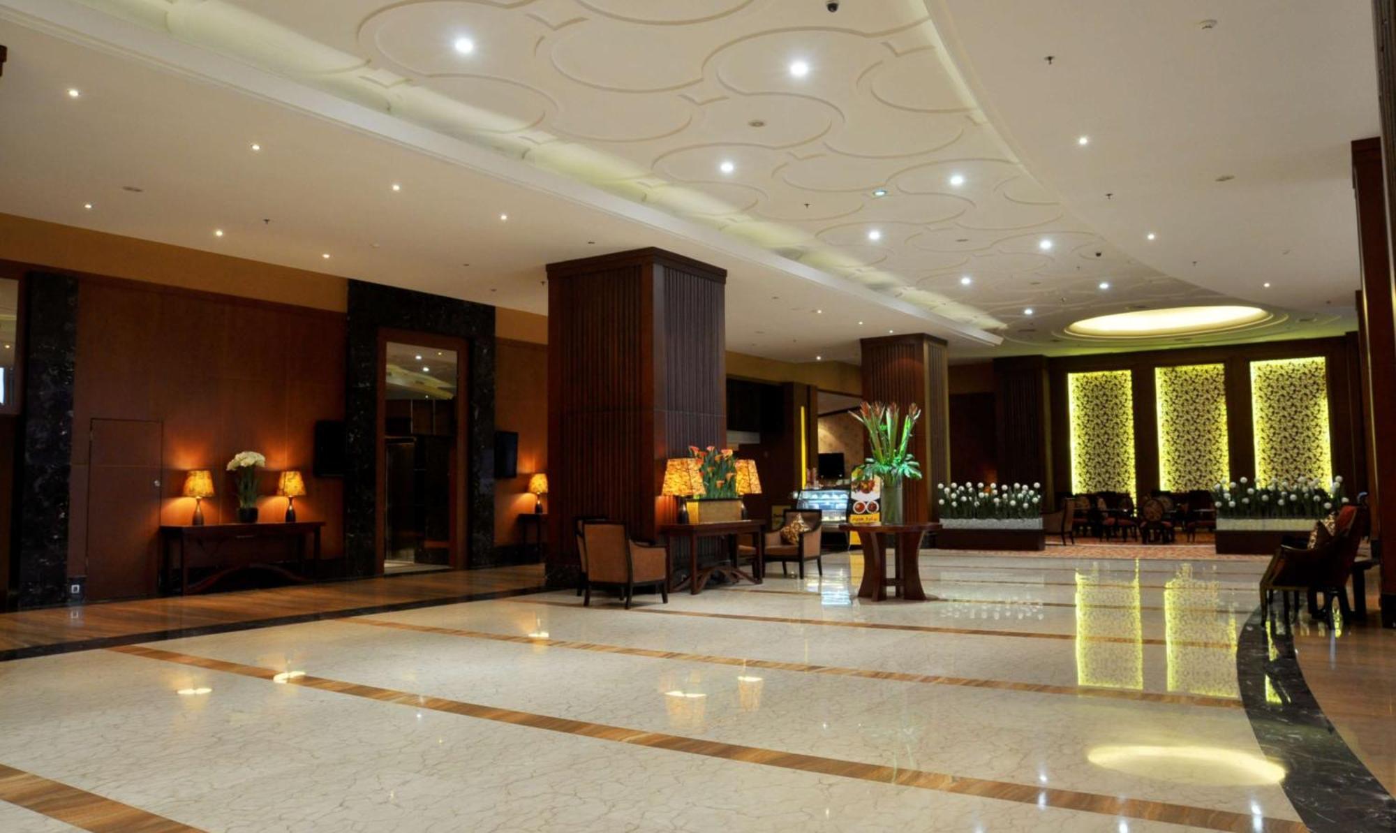 Best Western Mangga Dua Hotel & Residence Jacarta Exterior foto